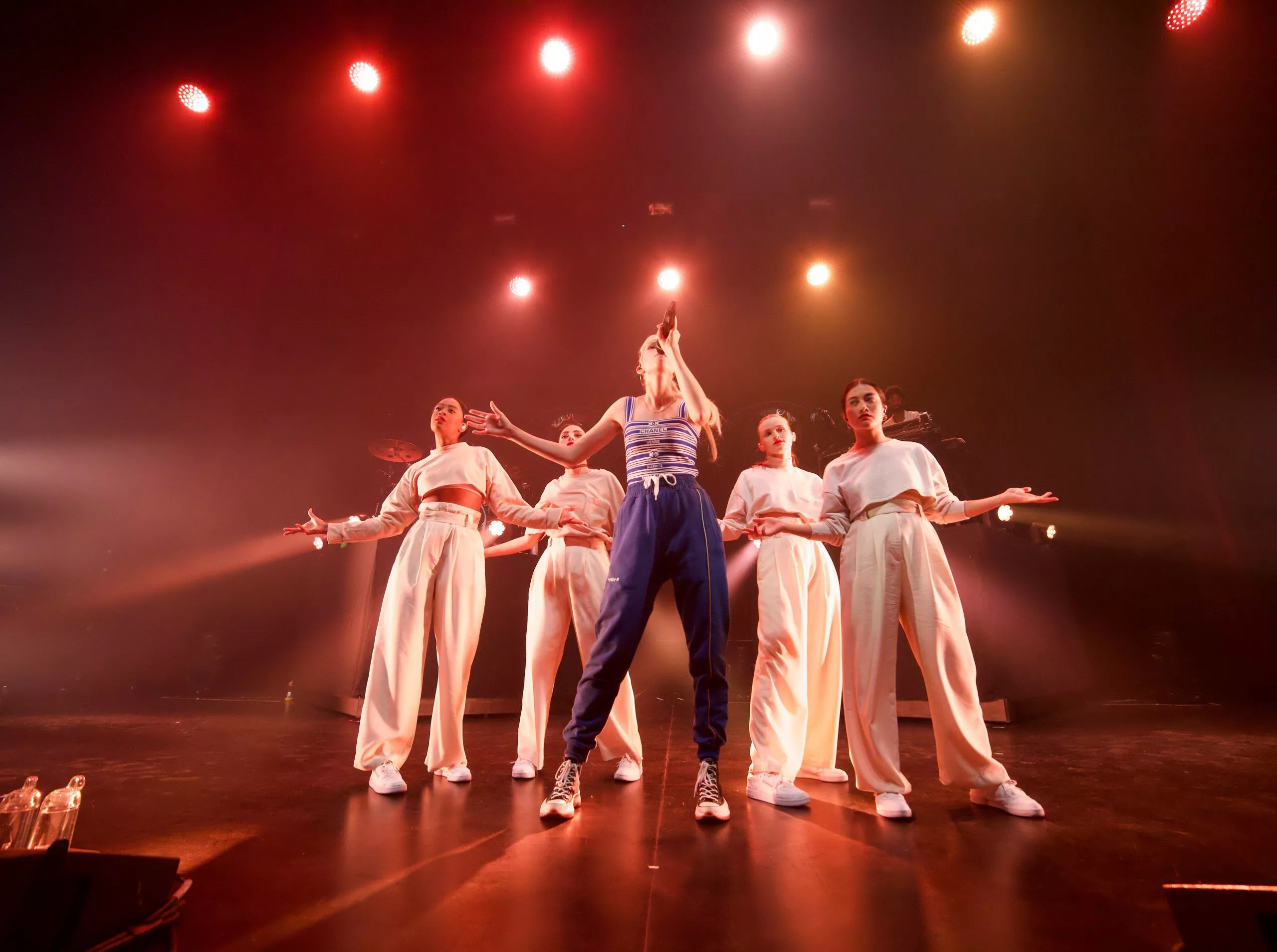 ANGÈLE IN PRIVATE CONCERT TO CELEBRATE COYOTE'S 10TH ANNIVERSARY