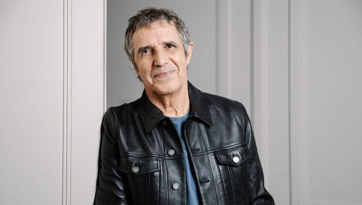 Book Julien Clerc for your private concert or corporate event